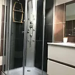 5 Pers Avec 2h Espace Bien-etre Privatise Inclus Dans Le Prix De La Nuit 80m2 De Detente *