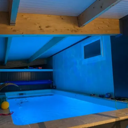 5 Pers Avec 2h Espace Bien-être Privatisé Inclus Dans Le Prix De La Nuit 80m2 De Détente Équilly