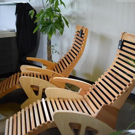 5 Pers Avec 2h Espace Bien-etre Privatise Inclus Dans Le Prix De La Nuit 80m2 De Detente