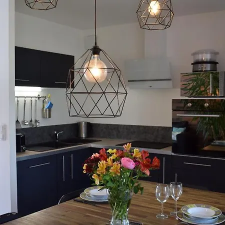 Dom wakacyjny 5 Pers Avec 2h Espace Bien-etre Privatise Inclus Dans Le Prix De La Nuit 80m2 De Detente *