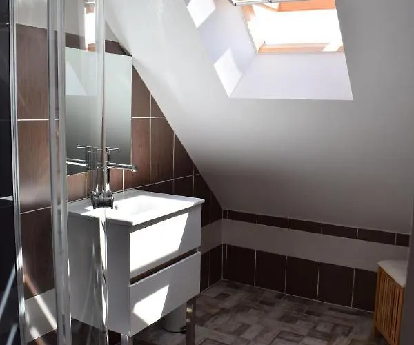 5 Pers Avec 2h Espace Bien-etre Privatise Inclus Dans Le Prix De La Nuit 80m2 De Detente Prázdninový dům