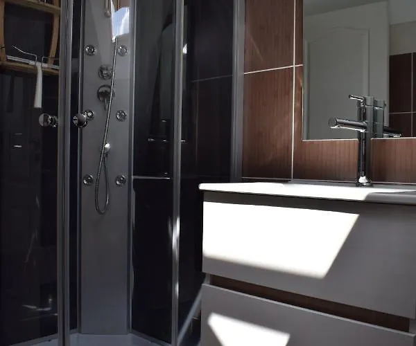 5 Pers Avec 2h Espace Bien-etre Privatise Inclus Dans Le Prix De La Nuit 80m2 De Detente Prázdninový dům