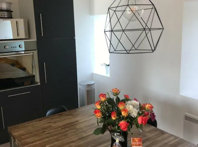 5 Pers Avec 2h Espace Bien-etre Privatise Inclus Dans Le Prix De La Nuit 80m2 De Detente Équilly